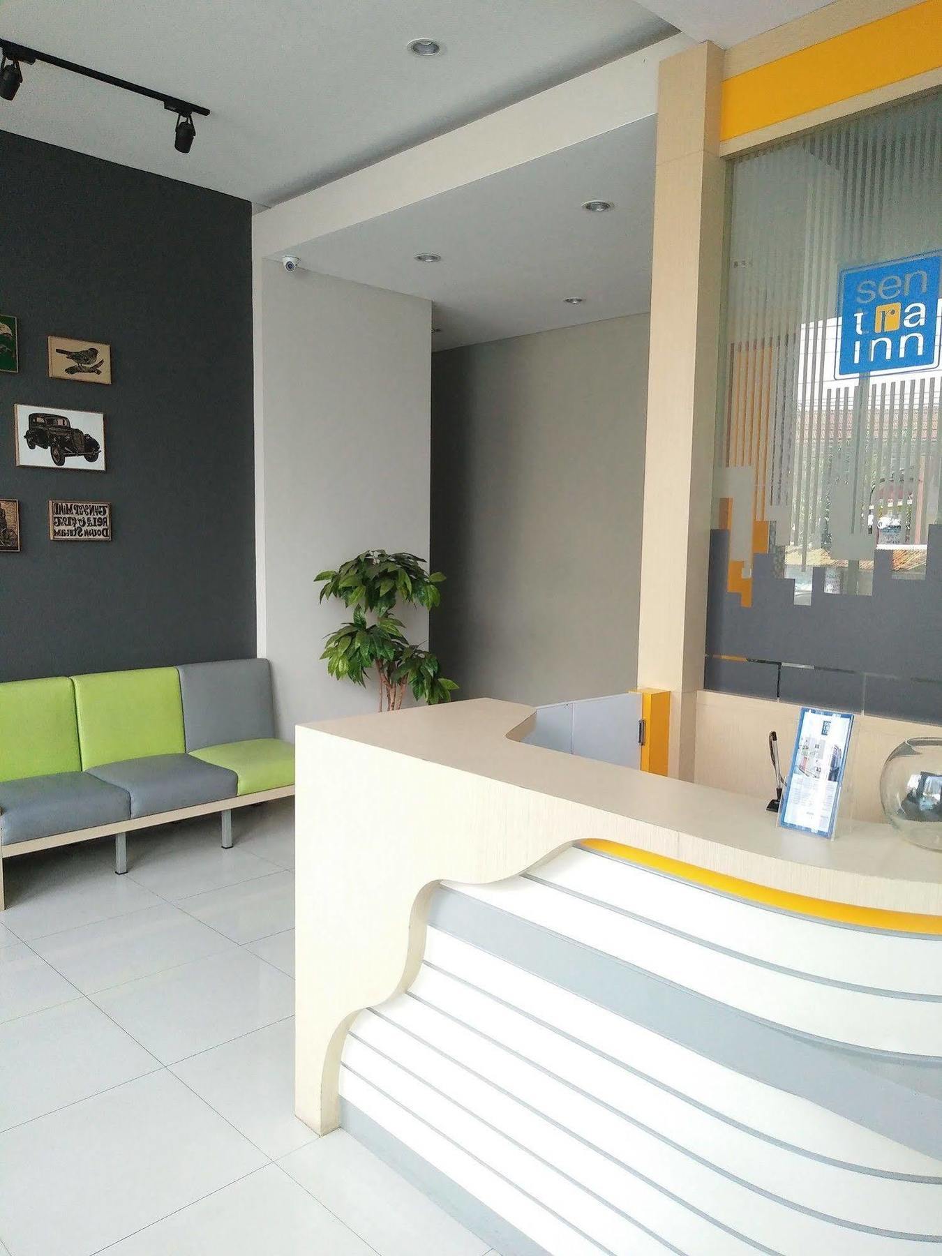 Sentra Inn Bandung Esterno foto