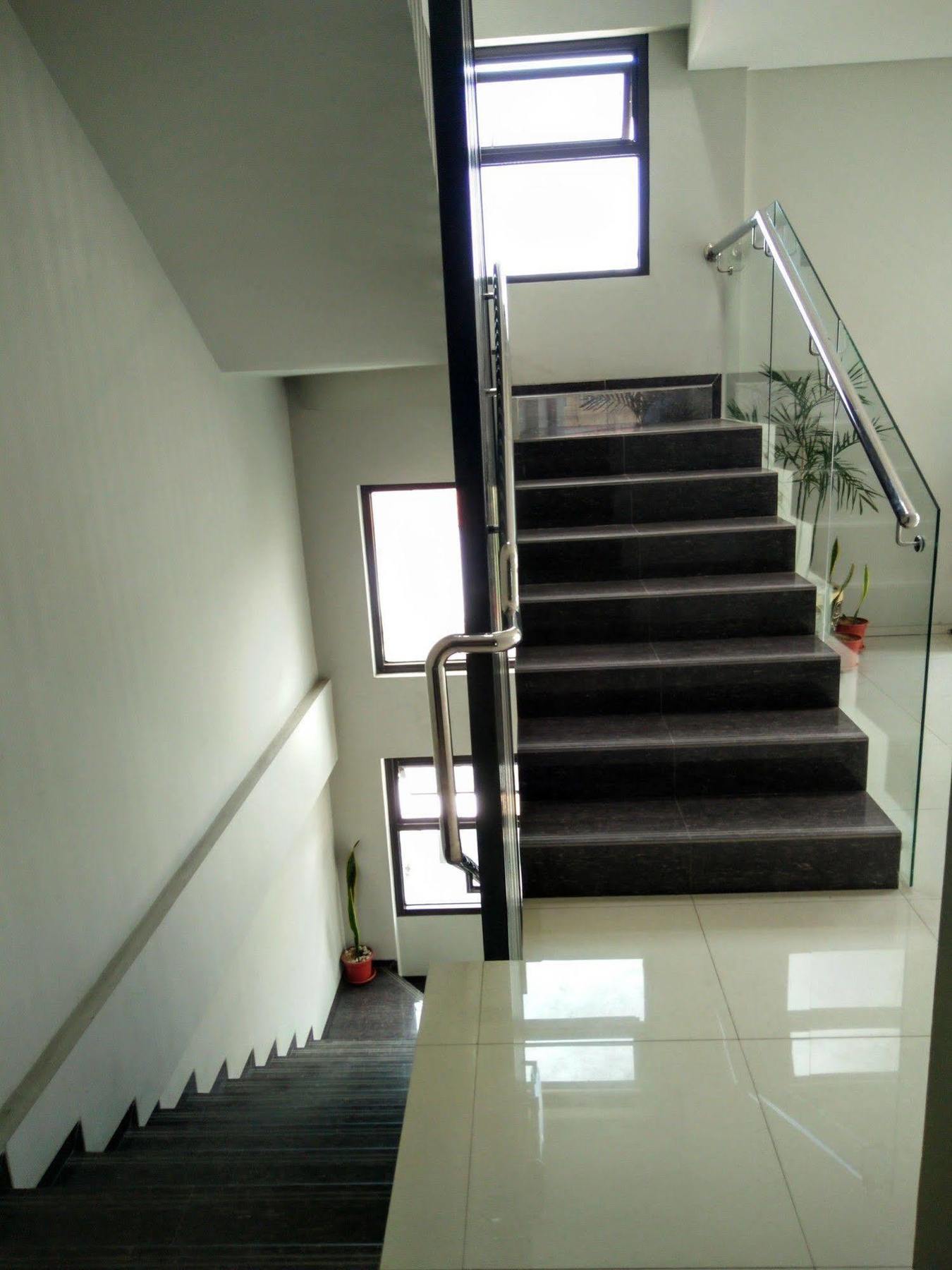 Sentra Inn Bandung Esterno foto