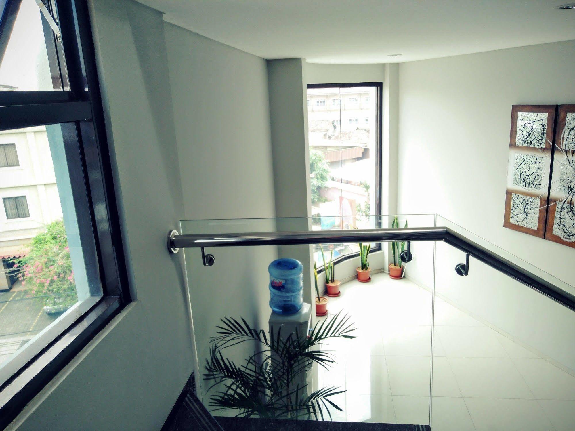 Sentra Inn Bandung Esterno foto